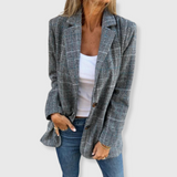 Brenda – Elegáns blézer kockás mintával