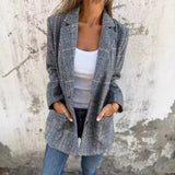 Brenda – Elegáns blézer kockás mintával