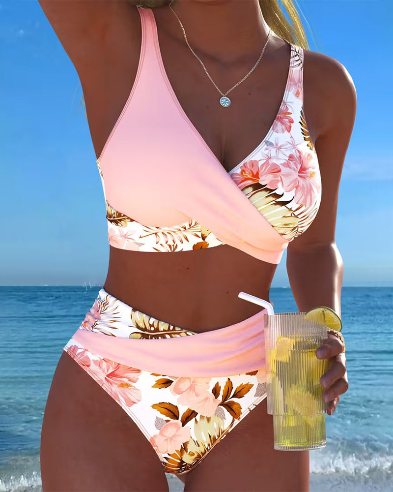 Marie – Bikiny s kontrastním květinovým vzorem a výřezem, barva: růžová