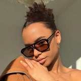 Madita – Elegantní sluneční brýle